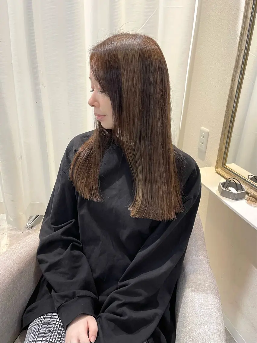 ロング カラー デザインカラー カット ヘアカラー トリートメント 盛れる顔まわり✨🎀 レイヤー別所好葉のヘアスタイル