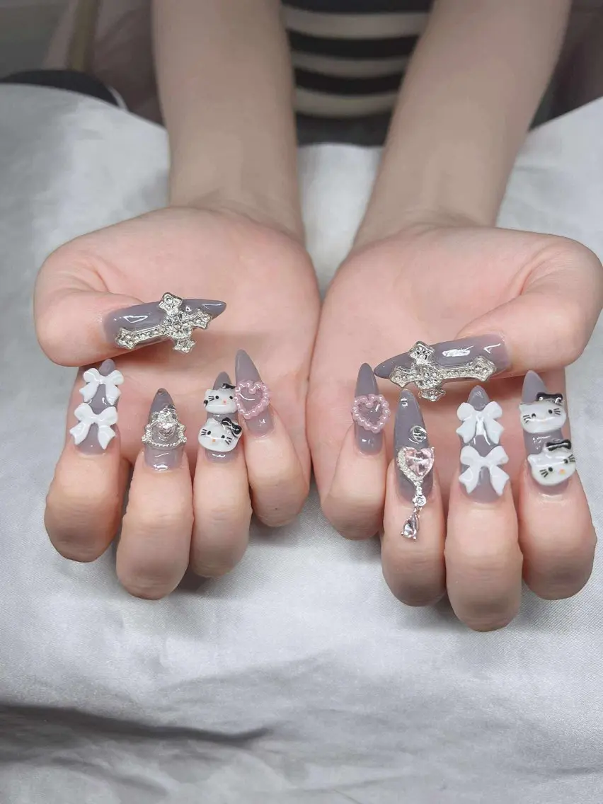 ネイル ハンドネイル Lee Nailsのネイルデザイン