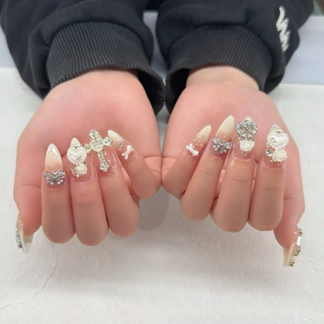 ネイル ハンドネイル LANA NAILのネイルデザイン