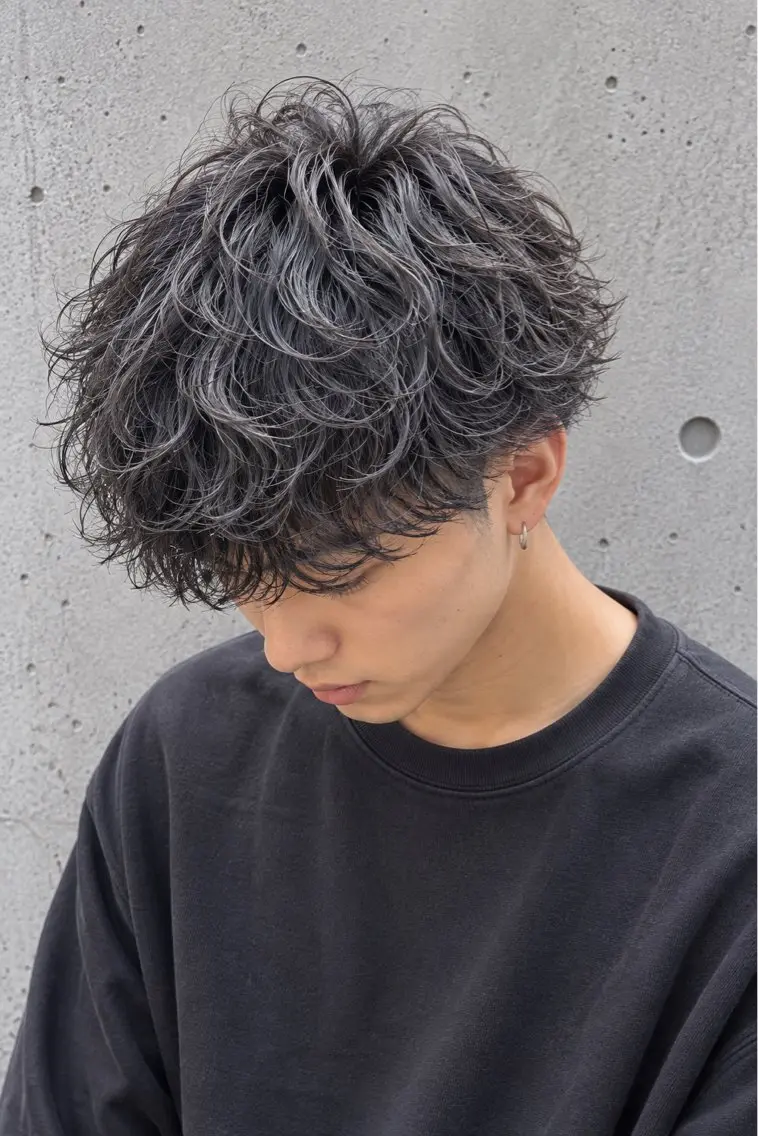 「自然にキマる」メンズカット+シャドウ／フェザーパーマの写真