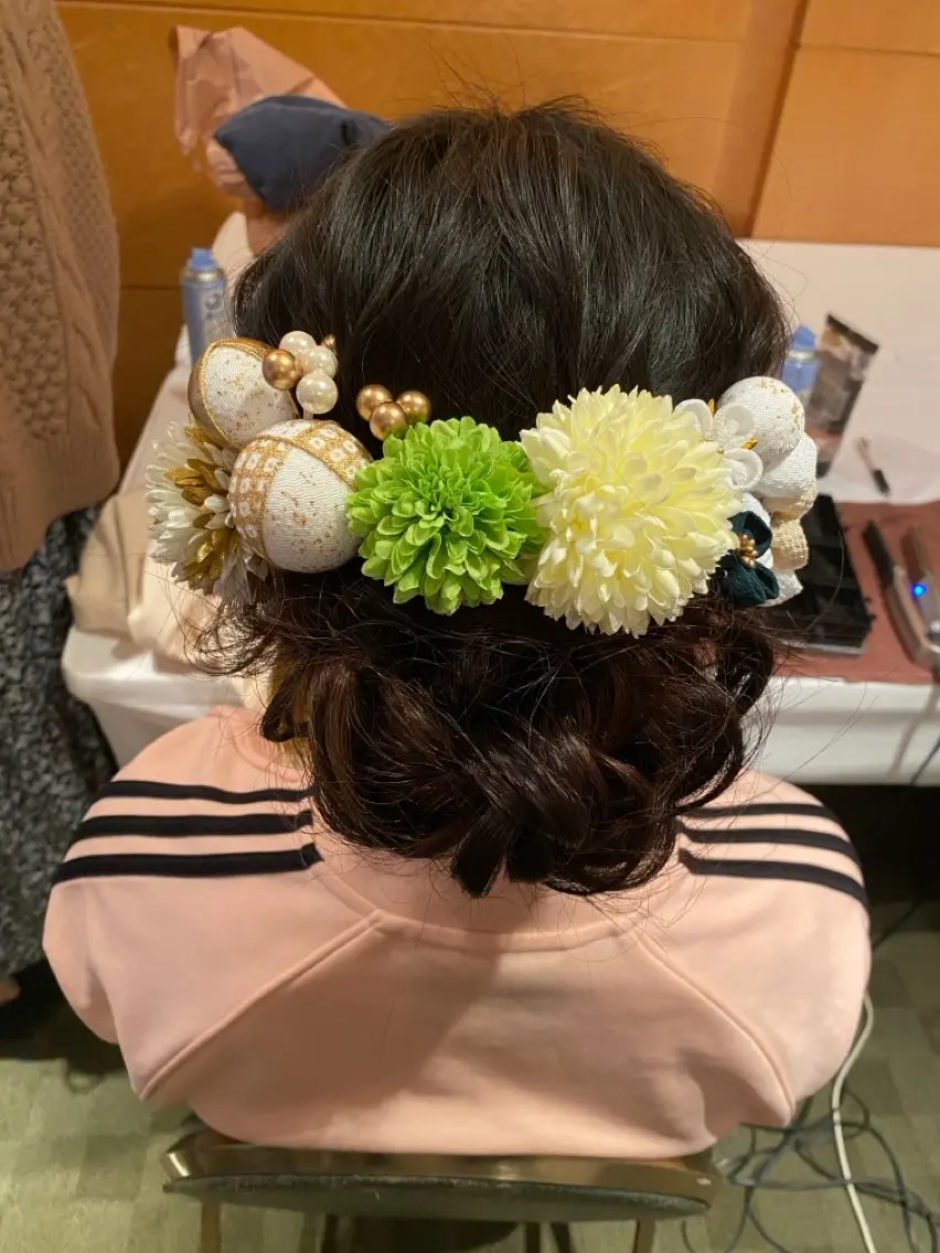 セミロング ヘアアレンジ ヘアセット 🌈髪質改善🌈 過去の1艶サラ体験✨のヘアスタイル