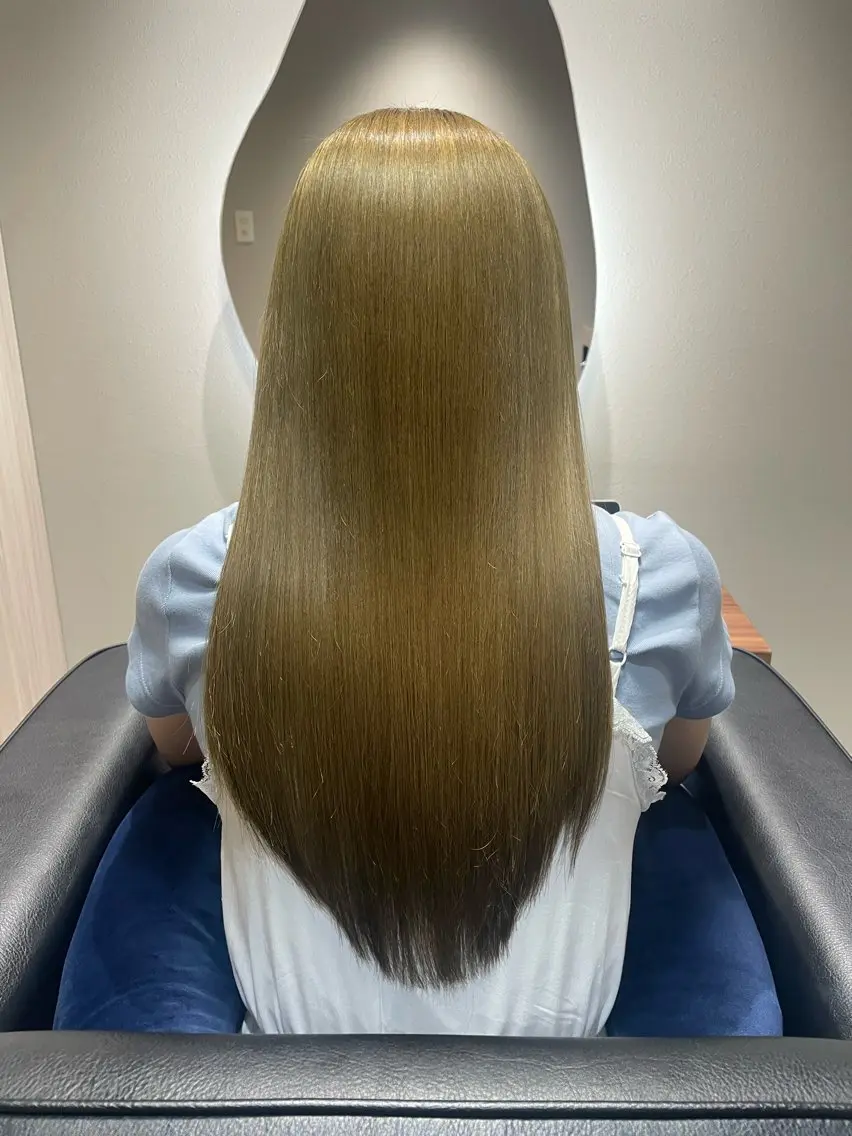 ロング 髪質改善 縮毛矯正 縮毛矯正 丸内 麻奈のヘアスタイル