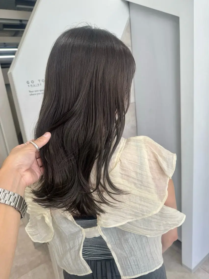 セミロング ヘアカラー 三輪 恭平のヘアスタイル