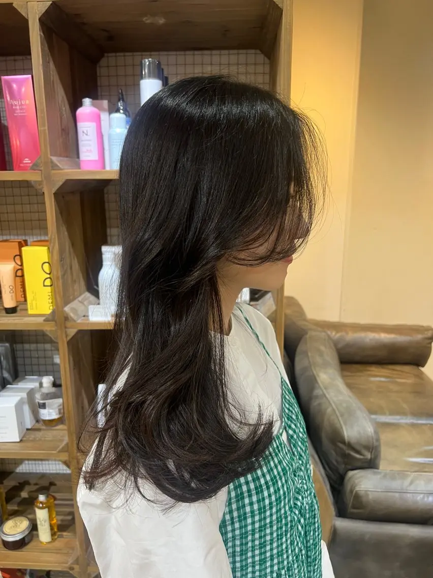 ロング レイヤーカット beleefric 🩵チセのヘアスタイル