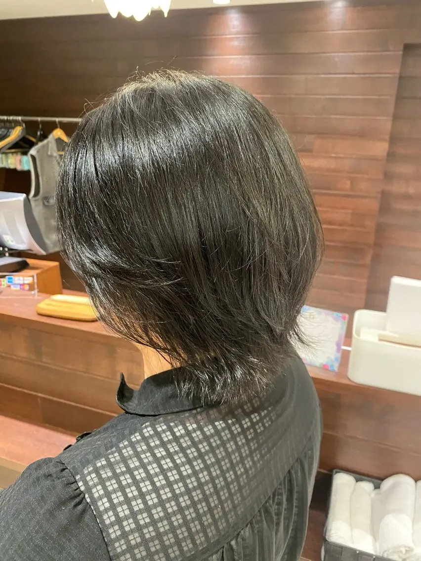 ショート レイヤーカット 井上 万由のヘアスタイル