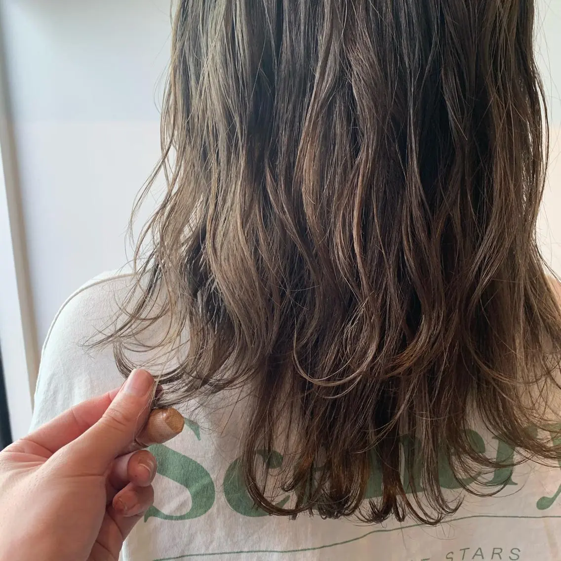 セミロング カラー ヘアアレンジ グレージュ ミント 山崎 澪 レイヤーカット/大宮のヘアスタイル