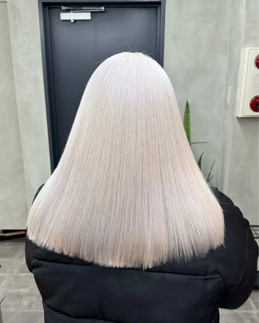 ロング カラー アッシュ ベージュカラー ブリーチ ケアブリーチ ダブルカラー カット ヘアカラー トリートメント ブリーチ　ハイトーン 特化🌈フジタハルキのヘアスタイル