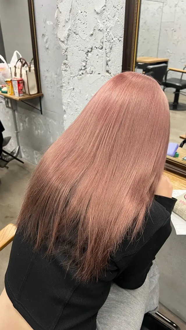 カラー 💚 AKI 💚のヘアスタイル