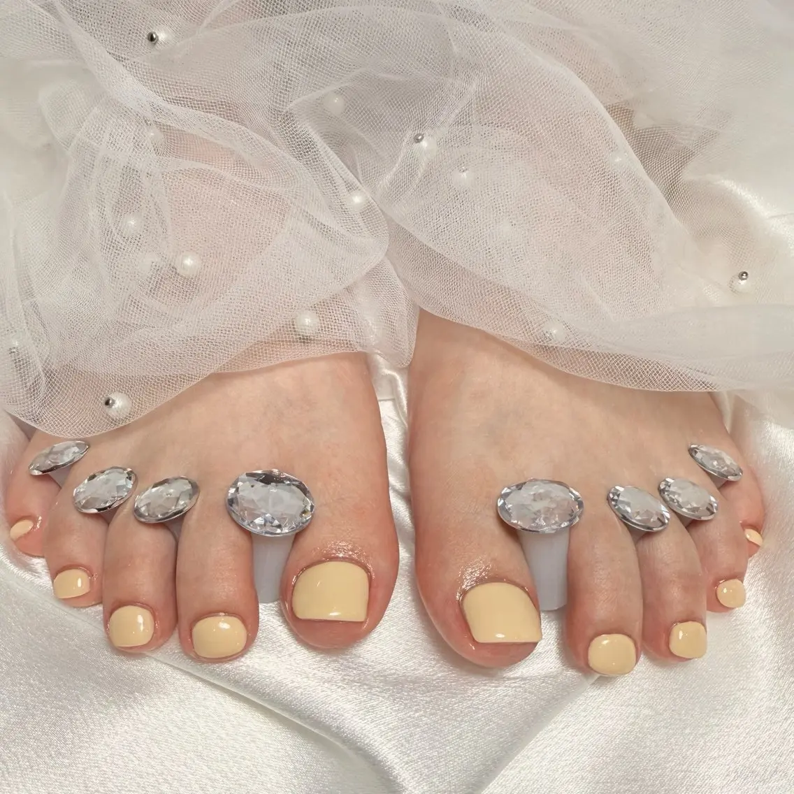 ネイル アートネイル フットネイル ジェルネイル ラメ(グリッター) ラメグラデーション フットネイル 🌹Belle Nail🌹のネイルデザイン