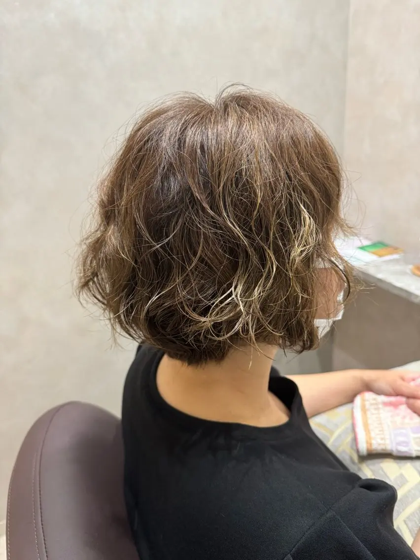 ショート ショートボブ ボブ ショートヘア ハイライト×レイヤー 🖤木津谷のヘアスタイル