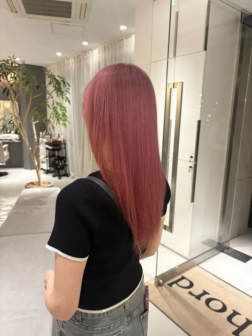 セミロング カラー ブリーチ ヘアカラー 🌺momone /レイヤー🌺のヘアスタイル