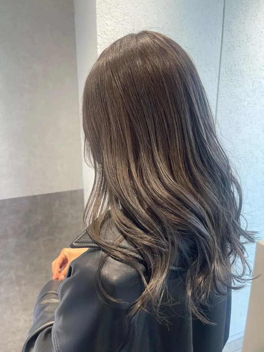 ロング カラー カット ヘアカラー 広島:ミルキーカラー tsumaのヘアスタイル