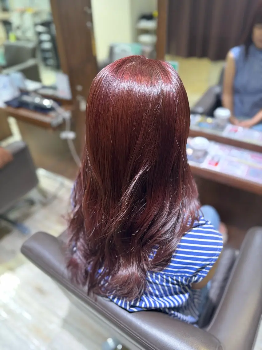 ロング カラー 三田 夏輝のヘアスタイル