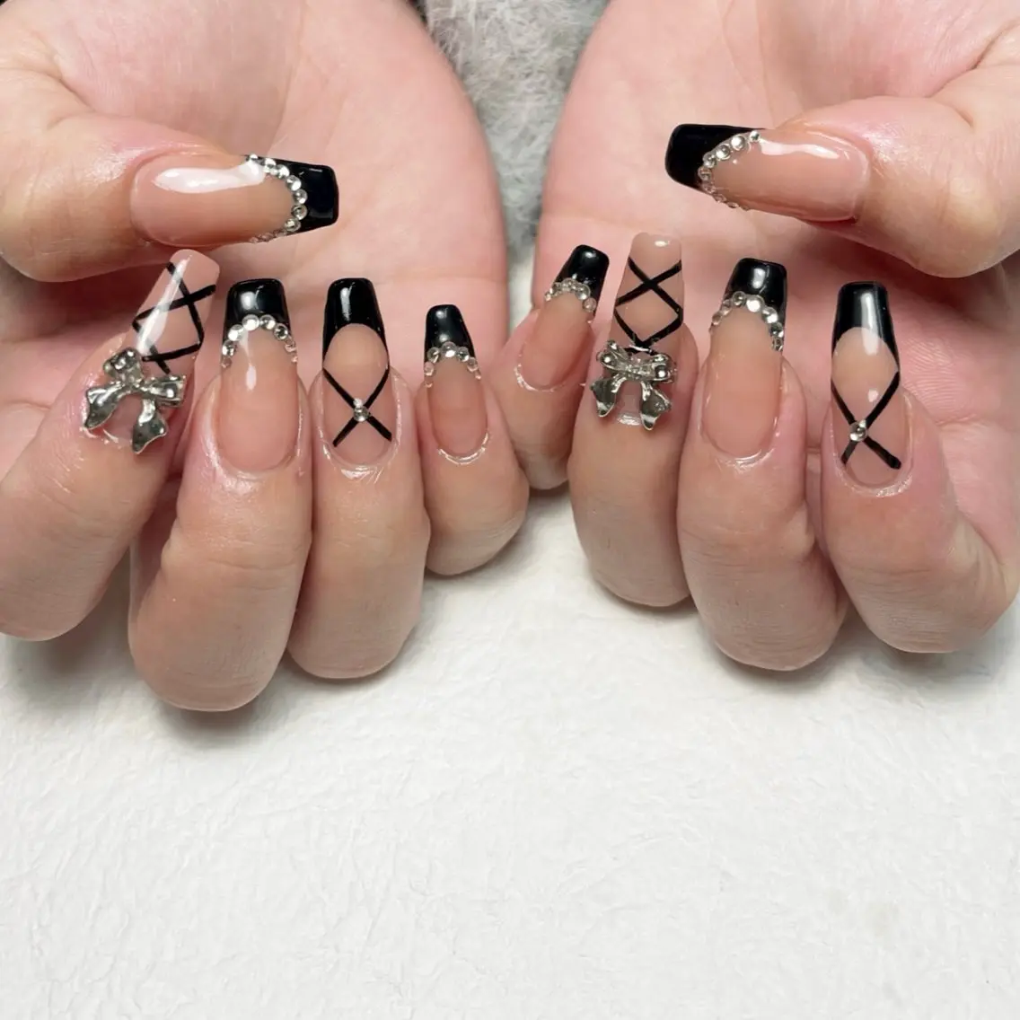 ネイル アートネイル フットネイル ジェルネイル キラキラネイル 韓国ネイル ハンドネイル Y nail なんば堀江店のネイルデザイン