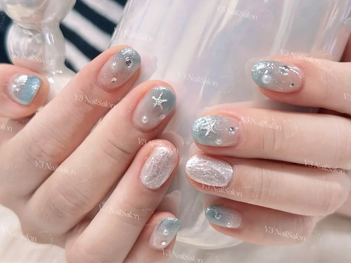 ネイル ブルー キラキラネイル ラメ(グリッター) マグネットネイル ショートネイル ハンドネイル Y3 NailSalonのネイルデザイン