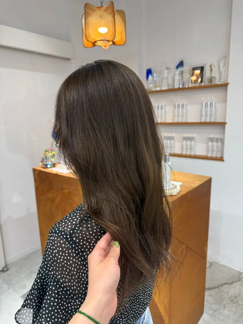セミロング ヘアカラー トリートメント ケアブリーチ ヒナミ名古屋／御器所のヘアスタイル