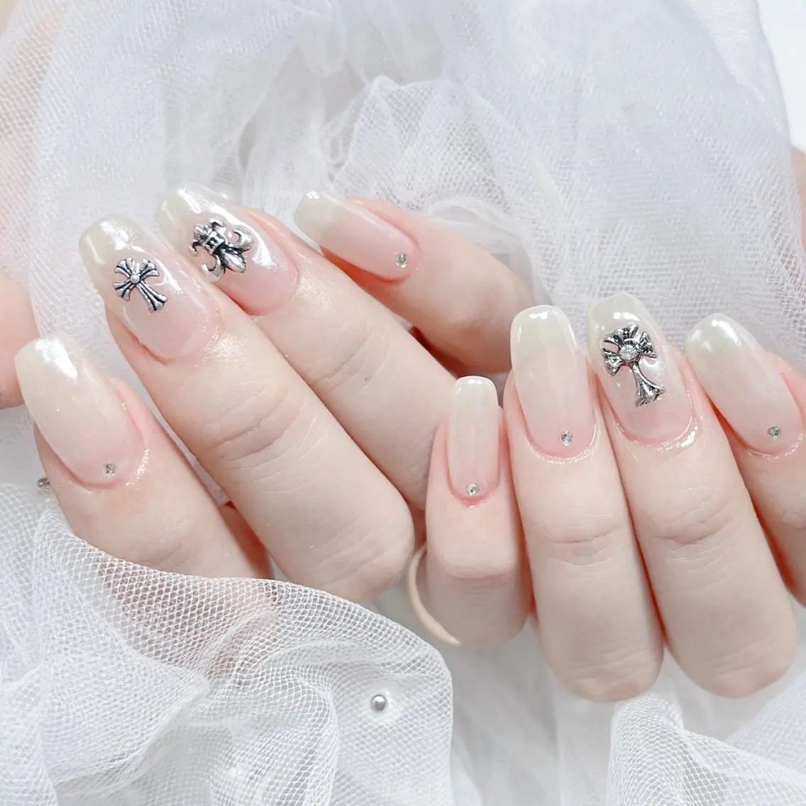 ネイル ハンドネイル 🎀ネイルサロン エクラYUI🎀のネイルデザイン