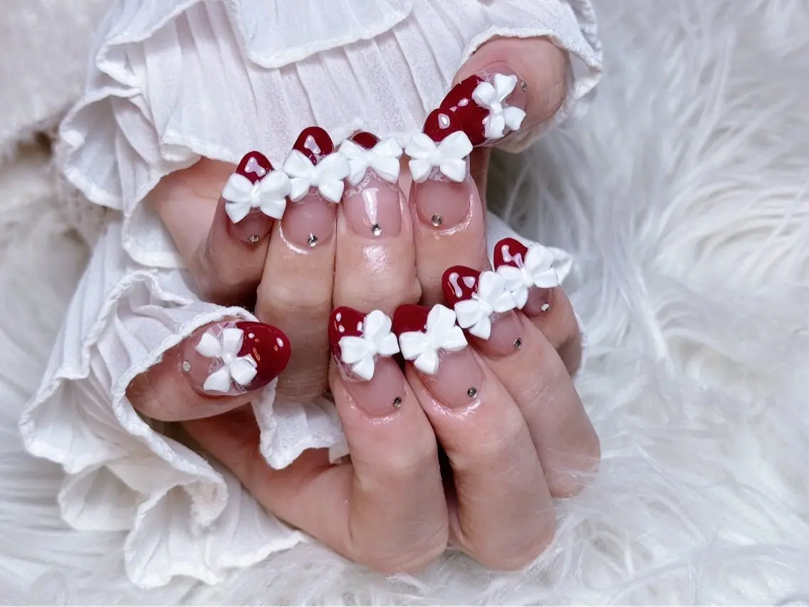 ネイル チークネイル 長さ出し フラワーネイル フレンチネイル ガーリー ハンドネイル NEW NAIL 池袋のネイルデザイン