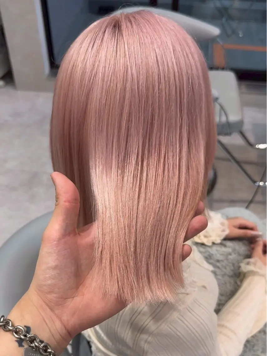 ショート カラー ヘアカラー トリートメント Lond Le'a /ハイトーンカラーのヘアスタイル