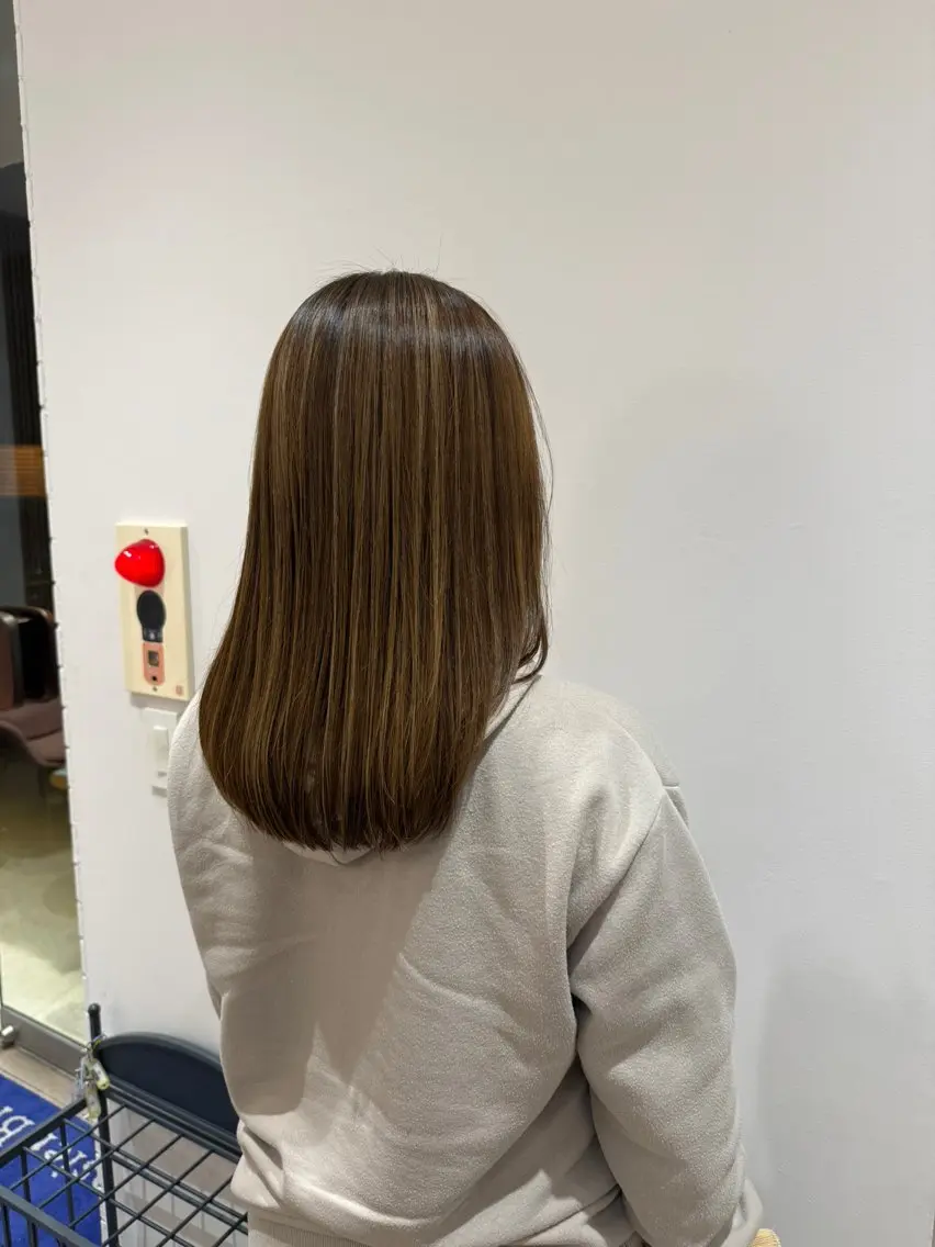 セミロング カラー ハイライトカラー ハイライト RosierBlue 工藤のヘアスタイル