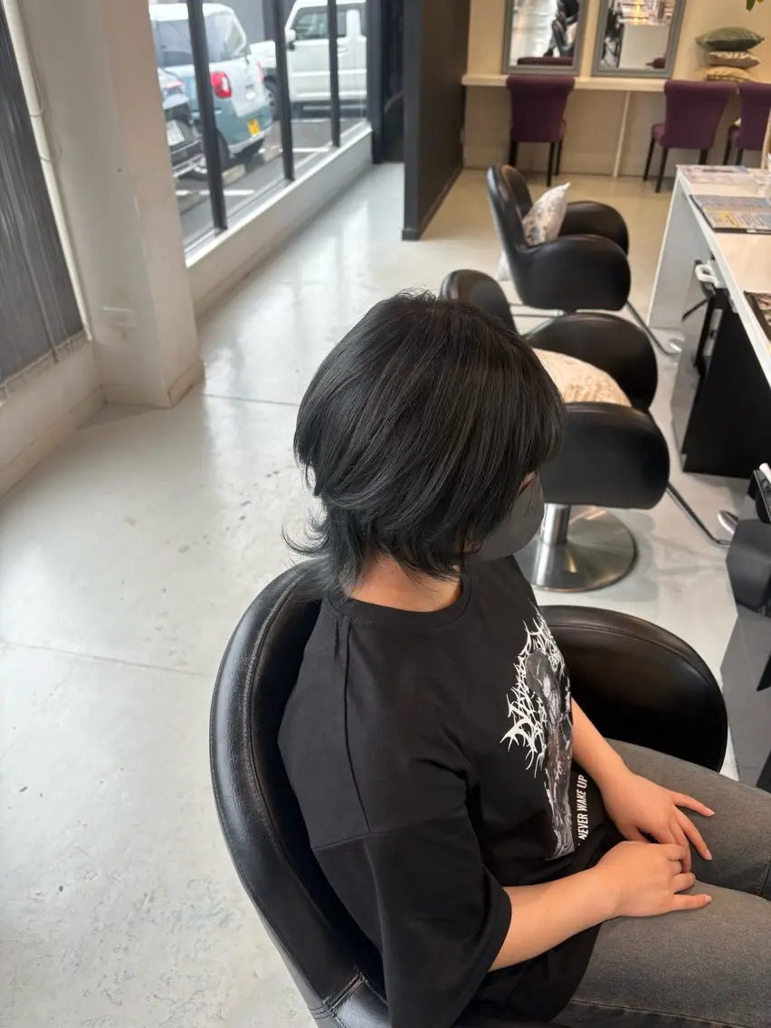 カラー ヘアカラー 井上 慈温のヘアスタイル