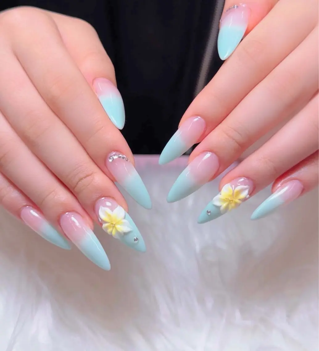 ネイル ハンドネイル ハンドケア DuLi Blinkのネイルデザイン