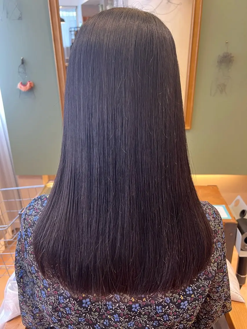 ロング クロサワ ヨーコのヘアスタイル