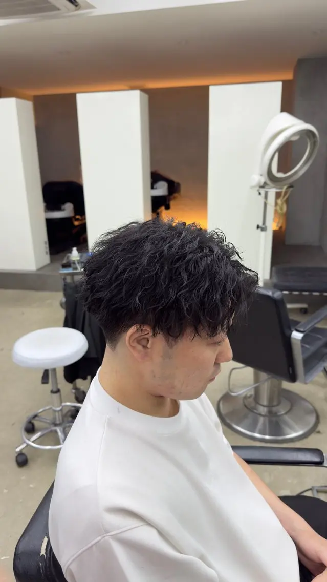 パーマ メンズ 田中 辰弥のヘアスタイル