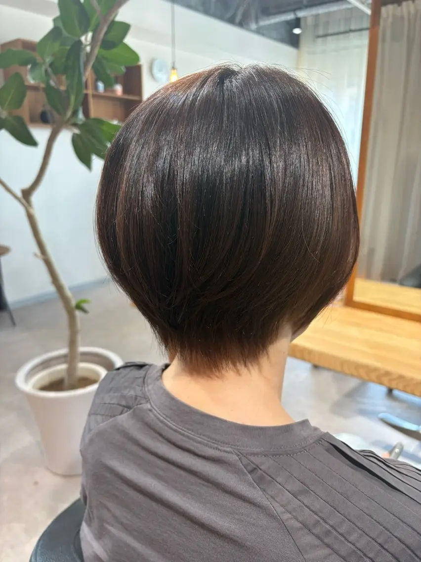 ショート カット aina / n.w.hのヘアスタイル