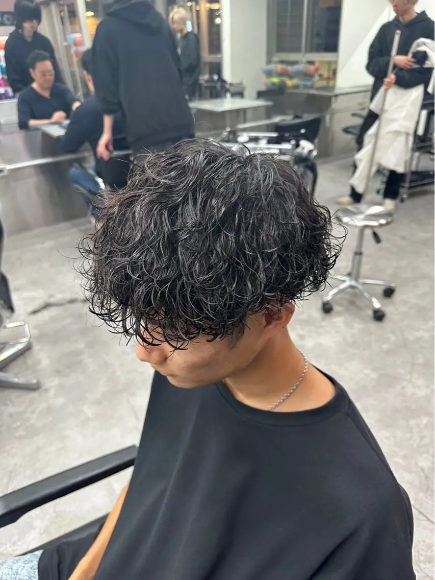 パーマ メンズ カット パーマ メンズ特化✨️ 韓国風パーマ🔥一八のヘアスタイル