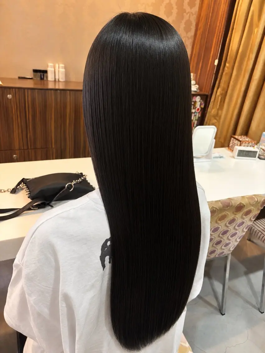 ロング カット 縮毛矯正 トリートメント 西岡 乙花のヘアスタイル