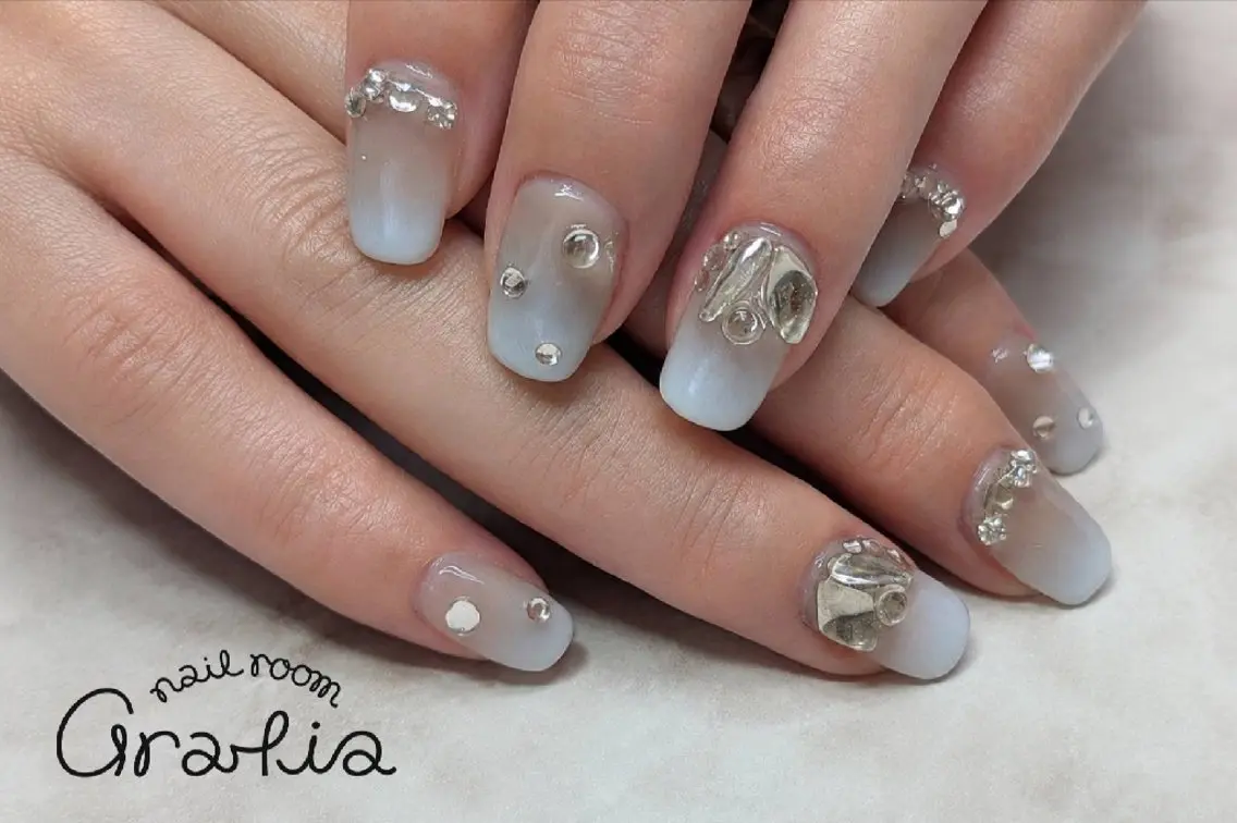 ネイル nail room gratia のネイルデザイン