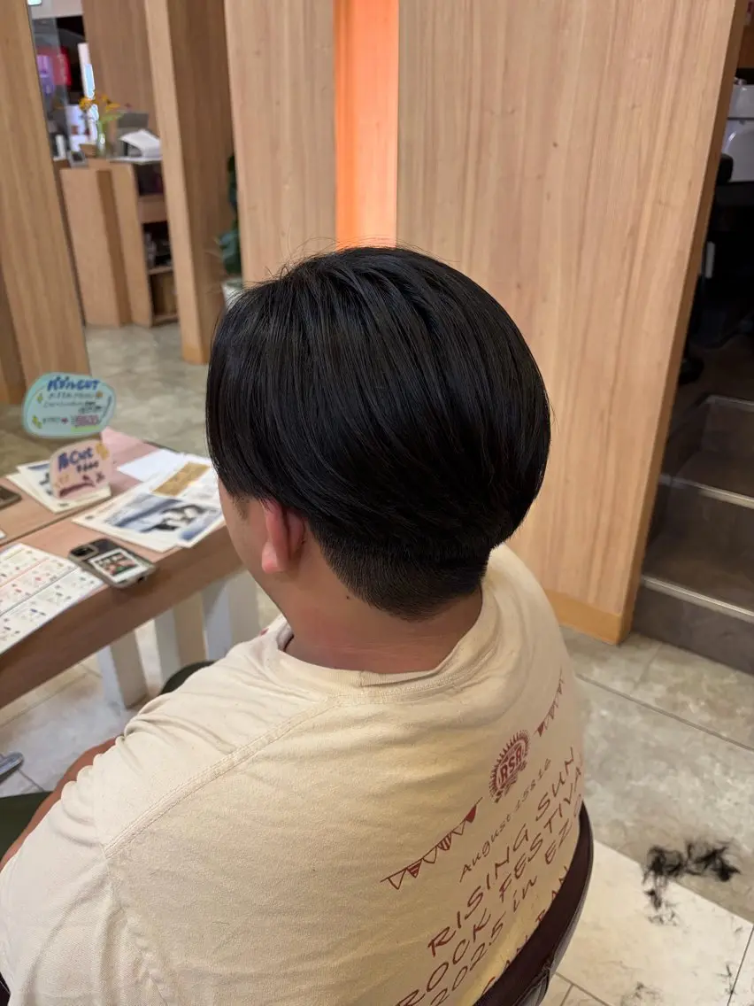 メンズ マッシュ 刈り上げ むらもと ゆうのヘアスタイル