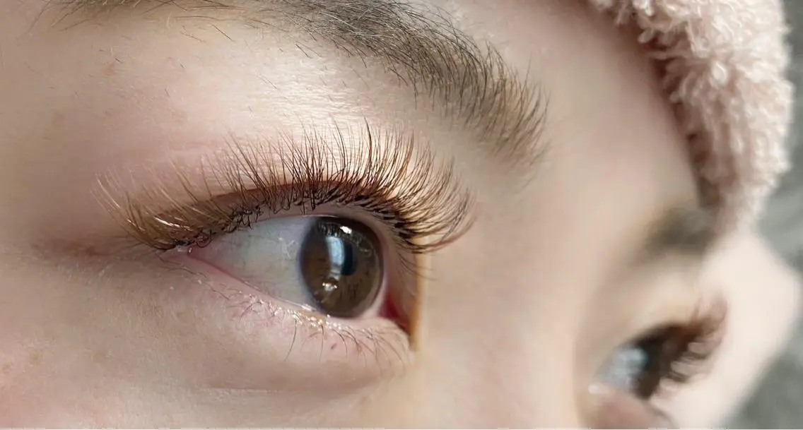 マツエク・マツパ カラーマツエク ボリュームラッシュ AQUA eyelash南浦和のマツエク・マツパデザイン