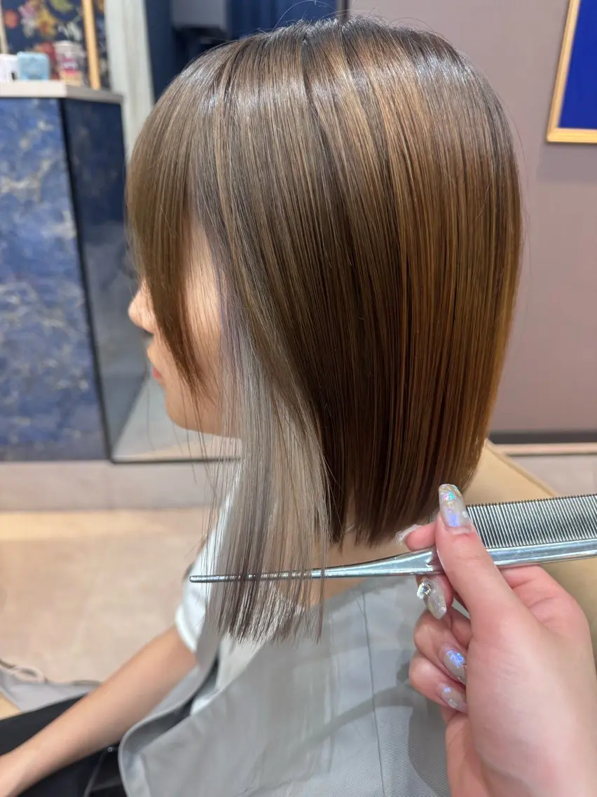 カラー ベージュカラー RYOKA🫍 レイヤー/ハイトーンのヘアスタイル