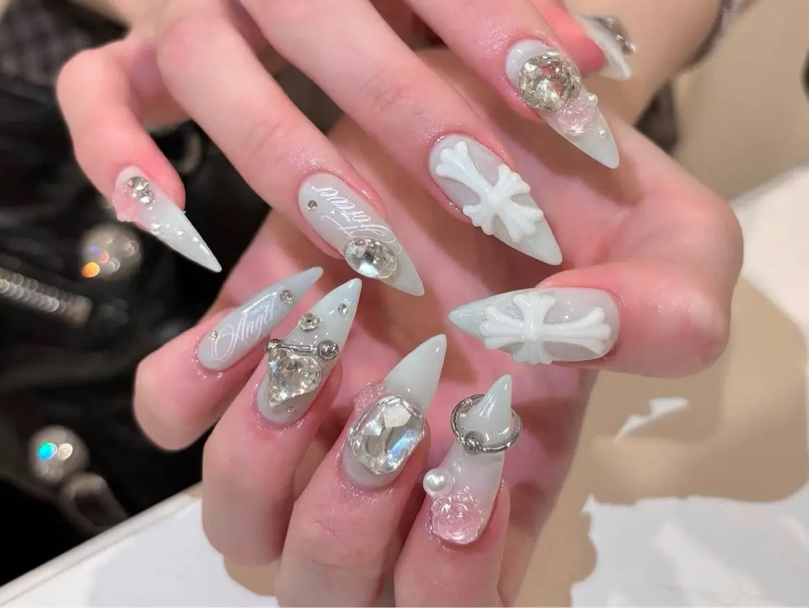 ネイル オーロラネイル ボルドー ブラウン 氷ネイル・うるうるネイル キラキラネイル ハンドネイル Sora  Nail 長さ出し専門店のネイルデザイン