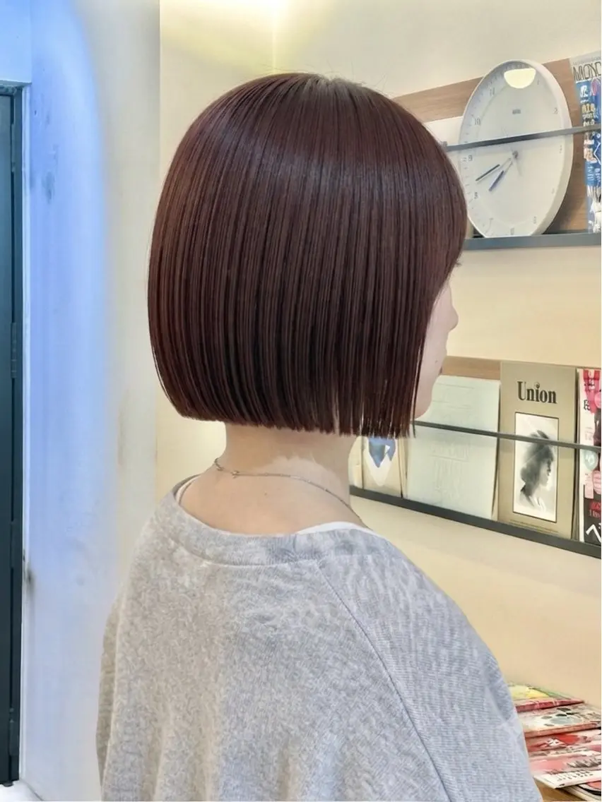 ショート 切りっぱなしボブ ボブ 縮毛矯正 カット 縮毛矯正 似合わせボブ/矯正 /ハイトーン/ひさとのヘアスタイル