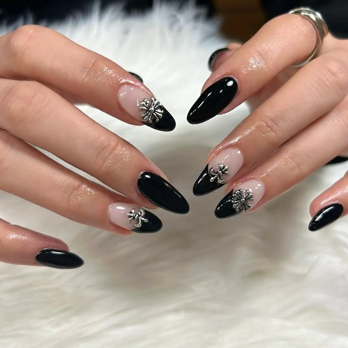hand【‧✧̣̥̇‧オフ/ケア‧✧̣̥̇‧】4本アートコース💅🏻の写真