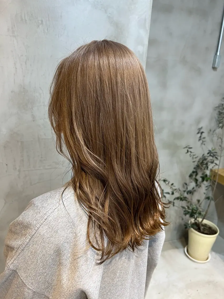 ロング カラー パーマ ヘアアレンジ ロングレイヤー くびれヘア 顔まわりレイヤー 韓国風ヘア くびれレイヤー ショートヘア原宿 fifth コシのヘアスタイル