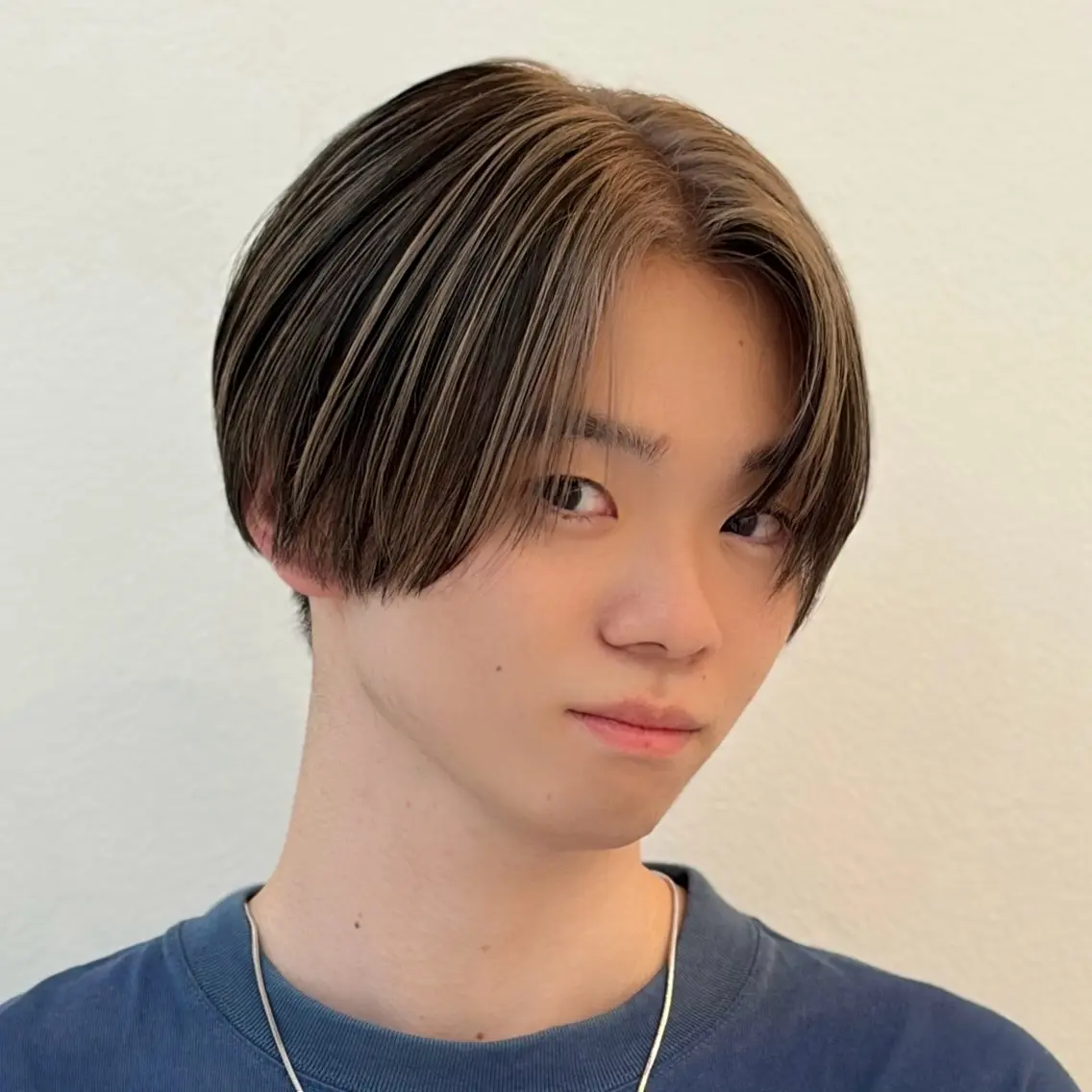 カラー メンズ メンズブリーチ ブリーチ デザインカラー ヘアカラー レイヤー/髪質改善 aobaのヘアスタイル