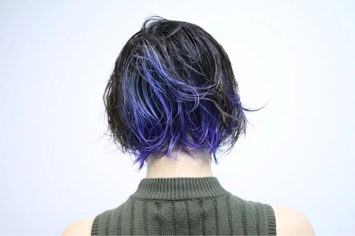 ショート カラー ショートボブ ブリーチ ブルーカラー グラデーションカラー インナーカラー MEN'S特化🌈 KATOのヘアスタイル