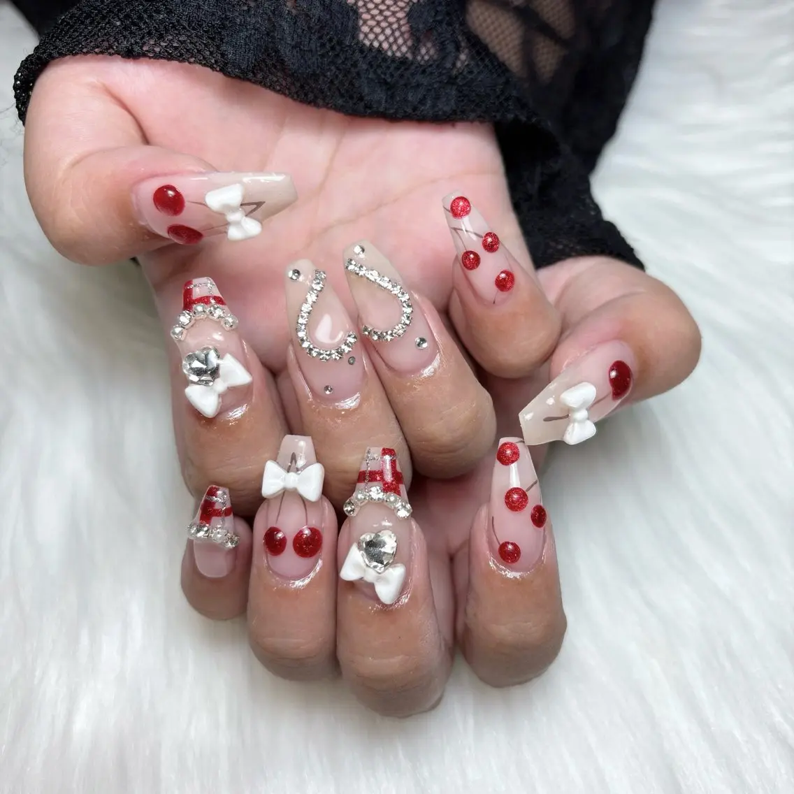 👑💍《持ち込みデザインジェルネイル》パーツつけ放題・デザインやり放題・ジェルオフ無料の写真