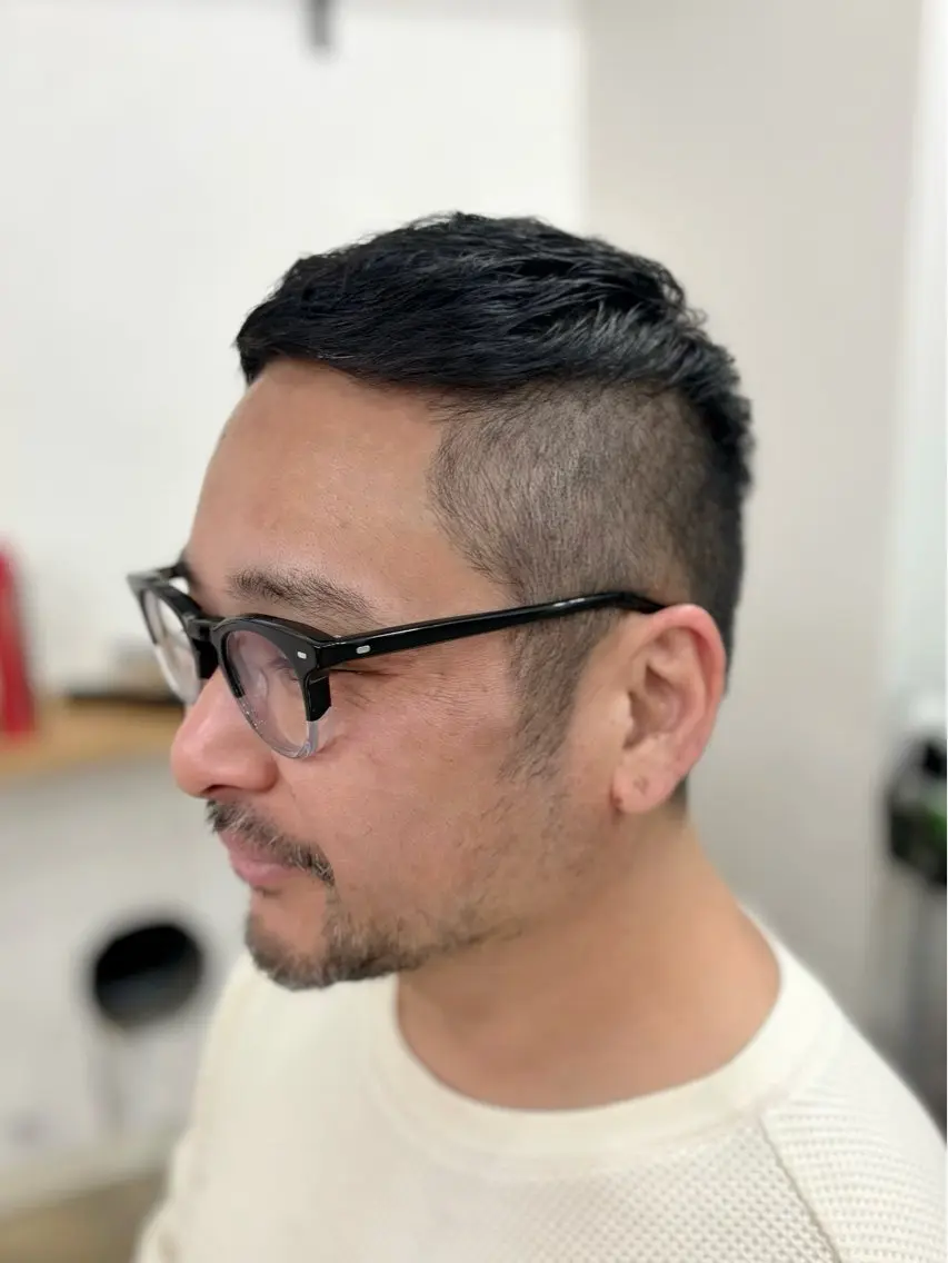 ショート メンズ モヒカン ソフトモヒカン 金子 千登のヘアスタイル