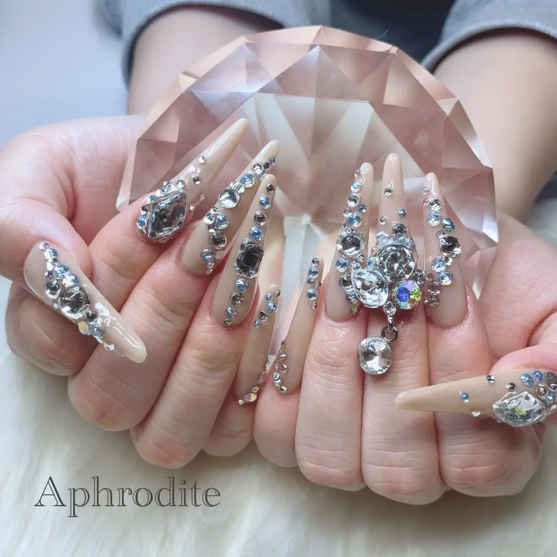 ネイル スカルプネイル Aphrodite パラジェル認定サロンのネイルデザイン