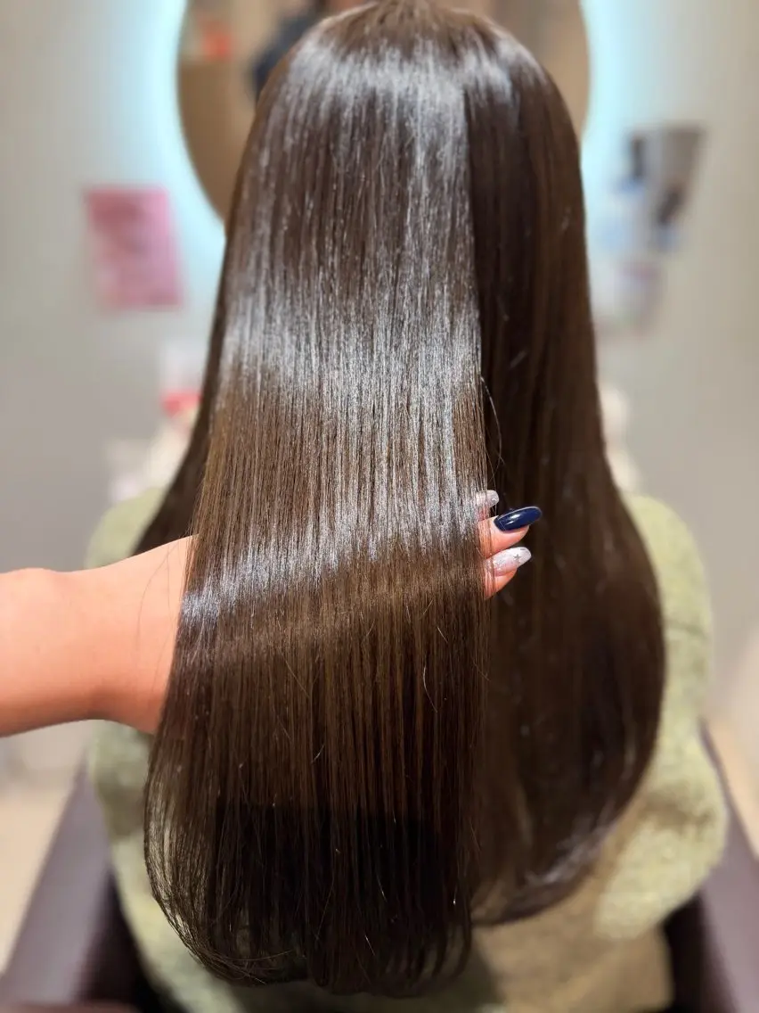 ロング カラー 髪質改善カラー ベージュ🤎YUMEのヘアスタイル