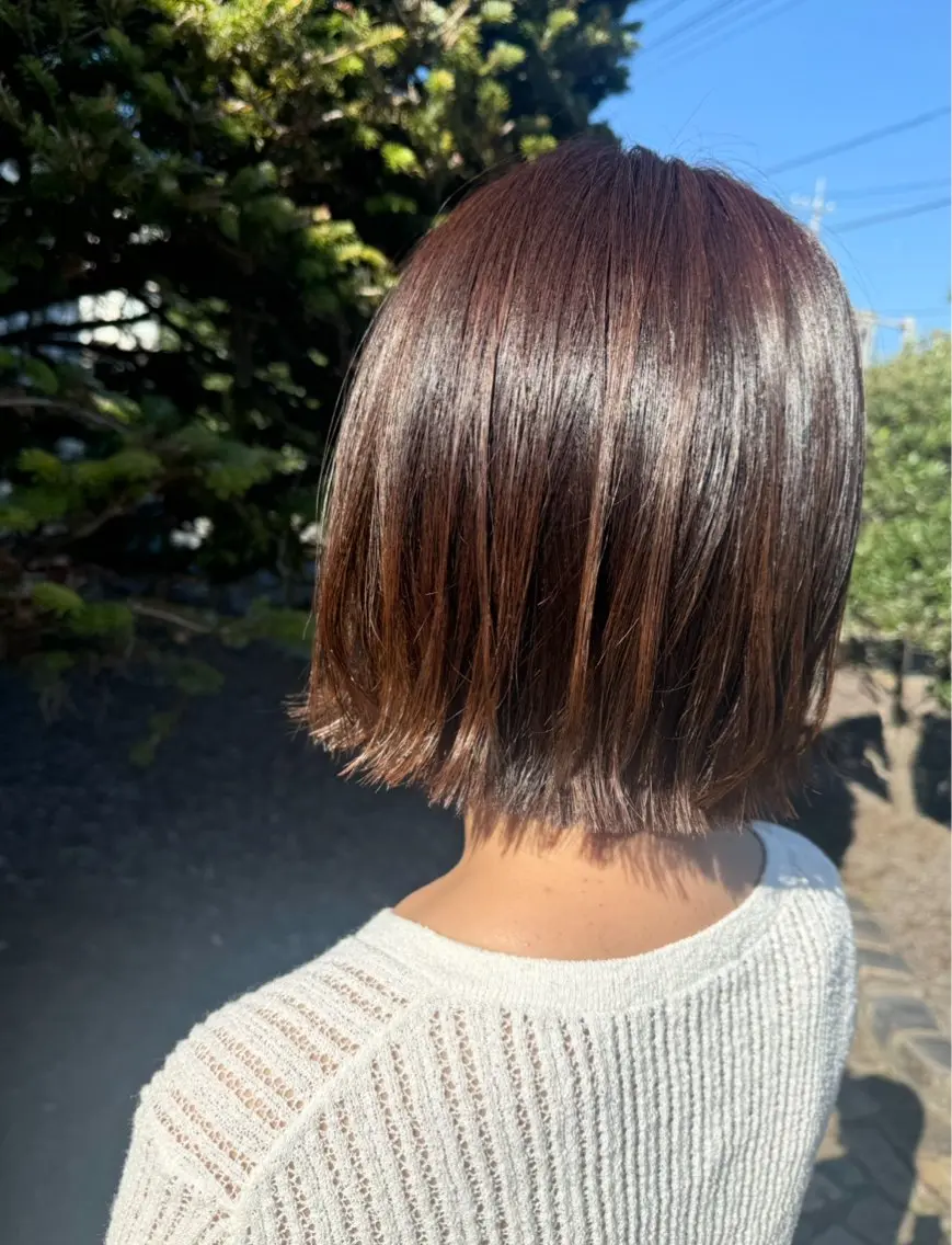ミディアム カラー オレンジ ボブ 𝒇𝒍𝒂𝒕/ 𝐇𝐈𝐍𝐀のヘアスタイル