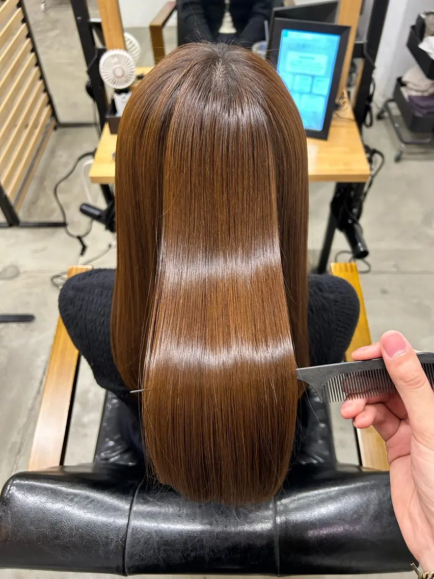 触りたくなる艶髪に🤍【地毛風ストレート✨】髪質改善縮毛矯正+トステア10stepトリートメントの写真