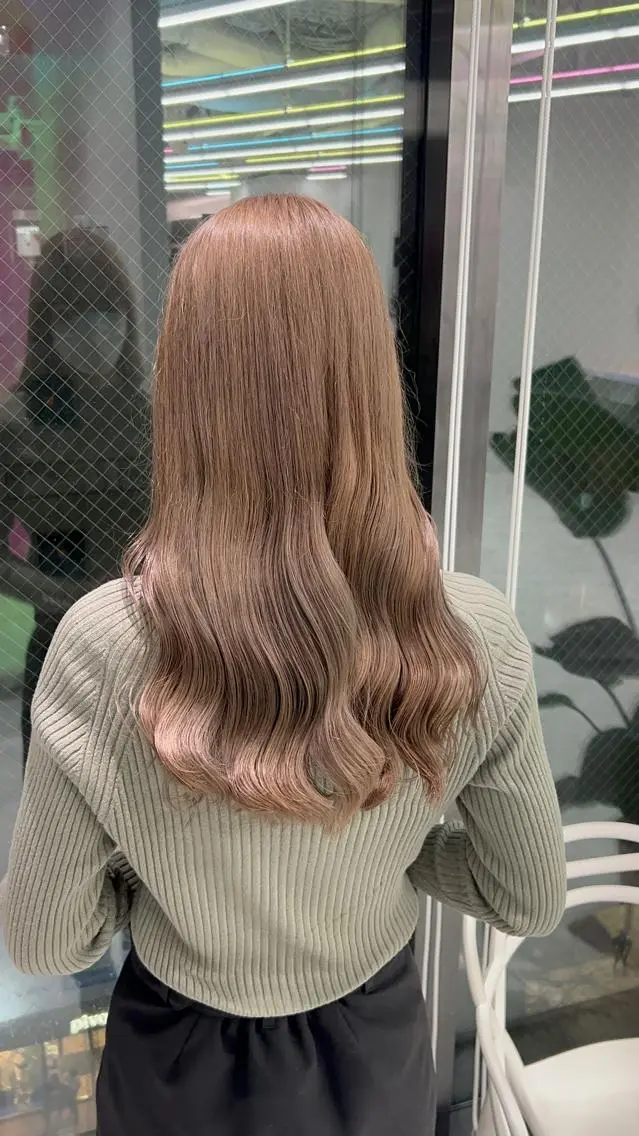 カット✂︎＋🌈ブリーチありWカラー8800円🌈＋クイック髪質改善トリートメント✨の写真