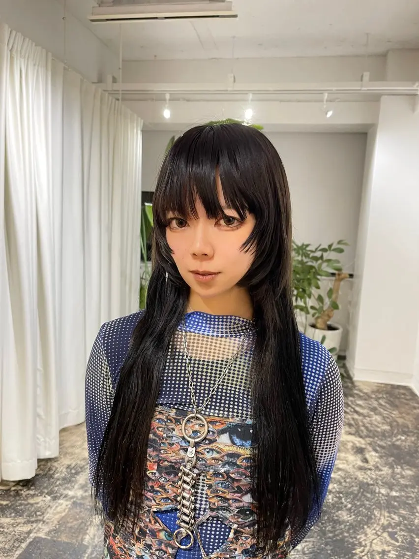 ロング レイヤーカット ロング 小顔カット カット ヘアカラー トリートメント 6/19当日予約可 似合わせレイヤー矢作のヘアスタイル