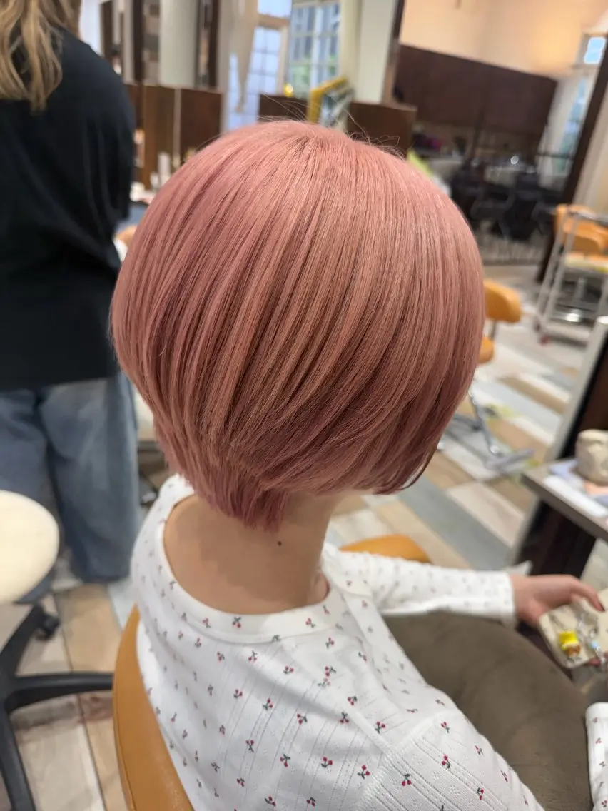 カラー 松本 ヒユウのヘアスタイル